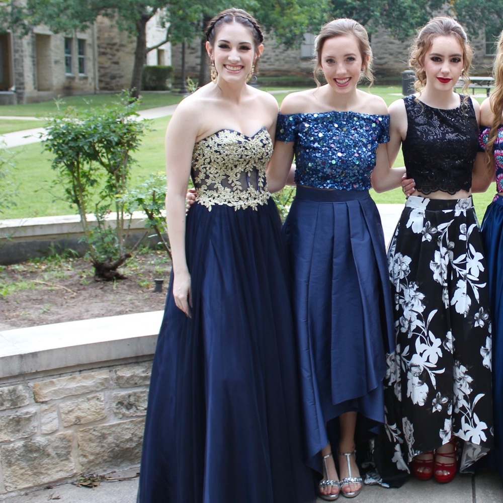 Dillard’s Corset Prom Dress